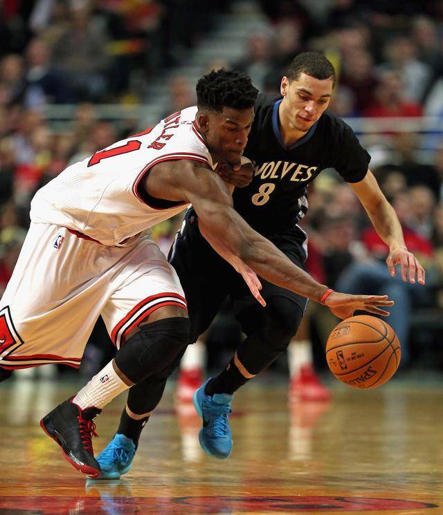 受团队的氛 受团队的氛